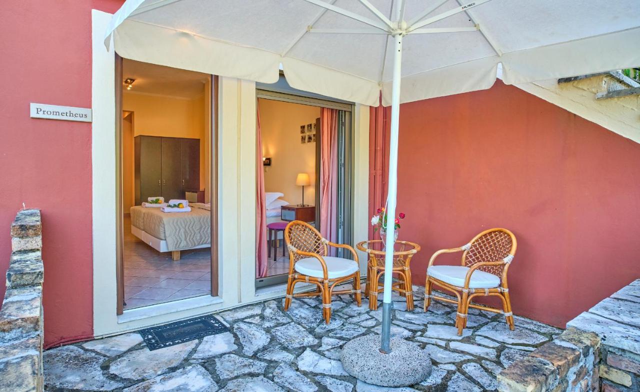 Chrismos Luxury Corfu Aparthotel Apraos