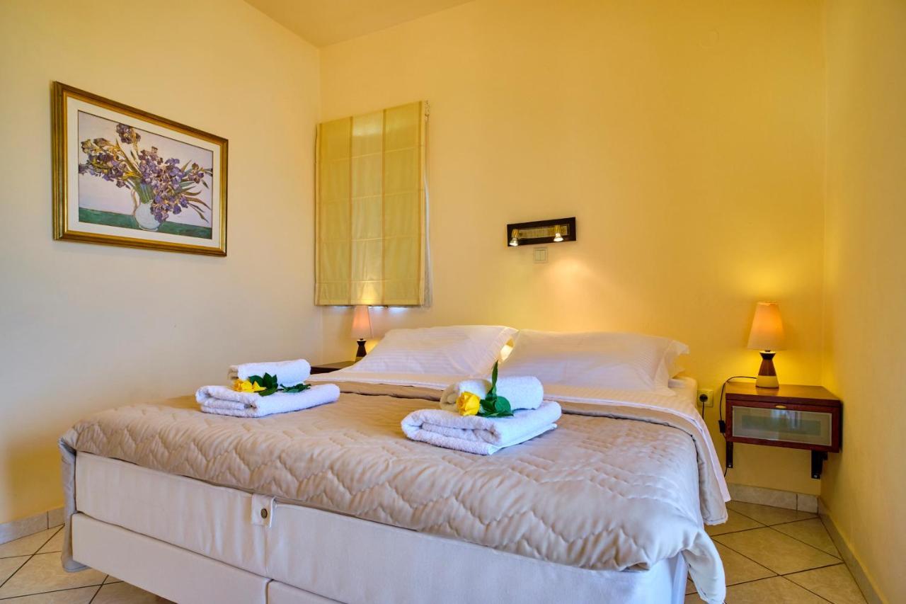 Chrismos Luxury Corfu Aparthotel Apraos