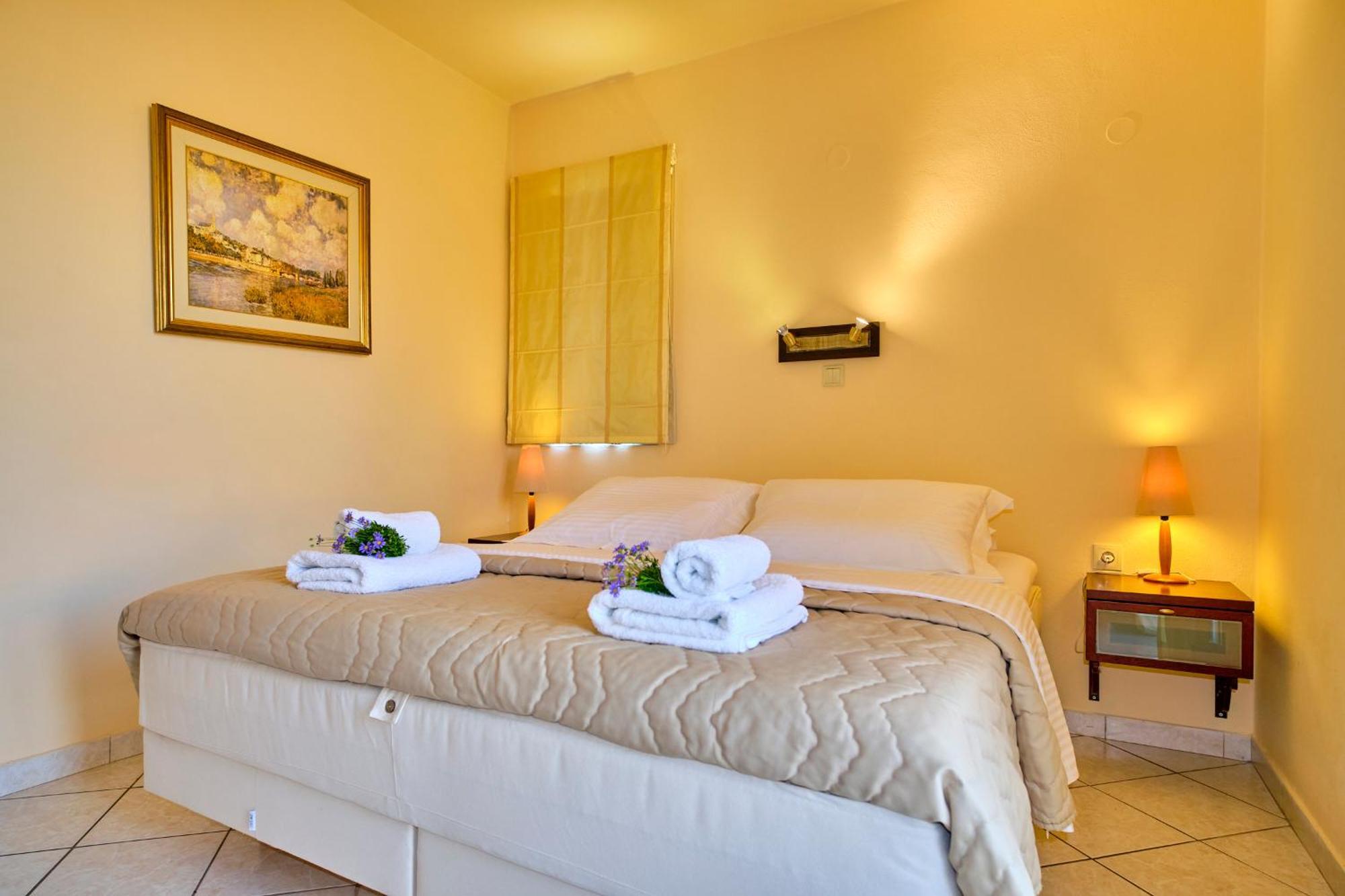 Chrismos Luxury Corfu Apraos